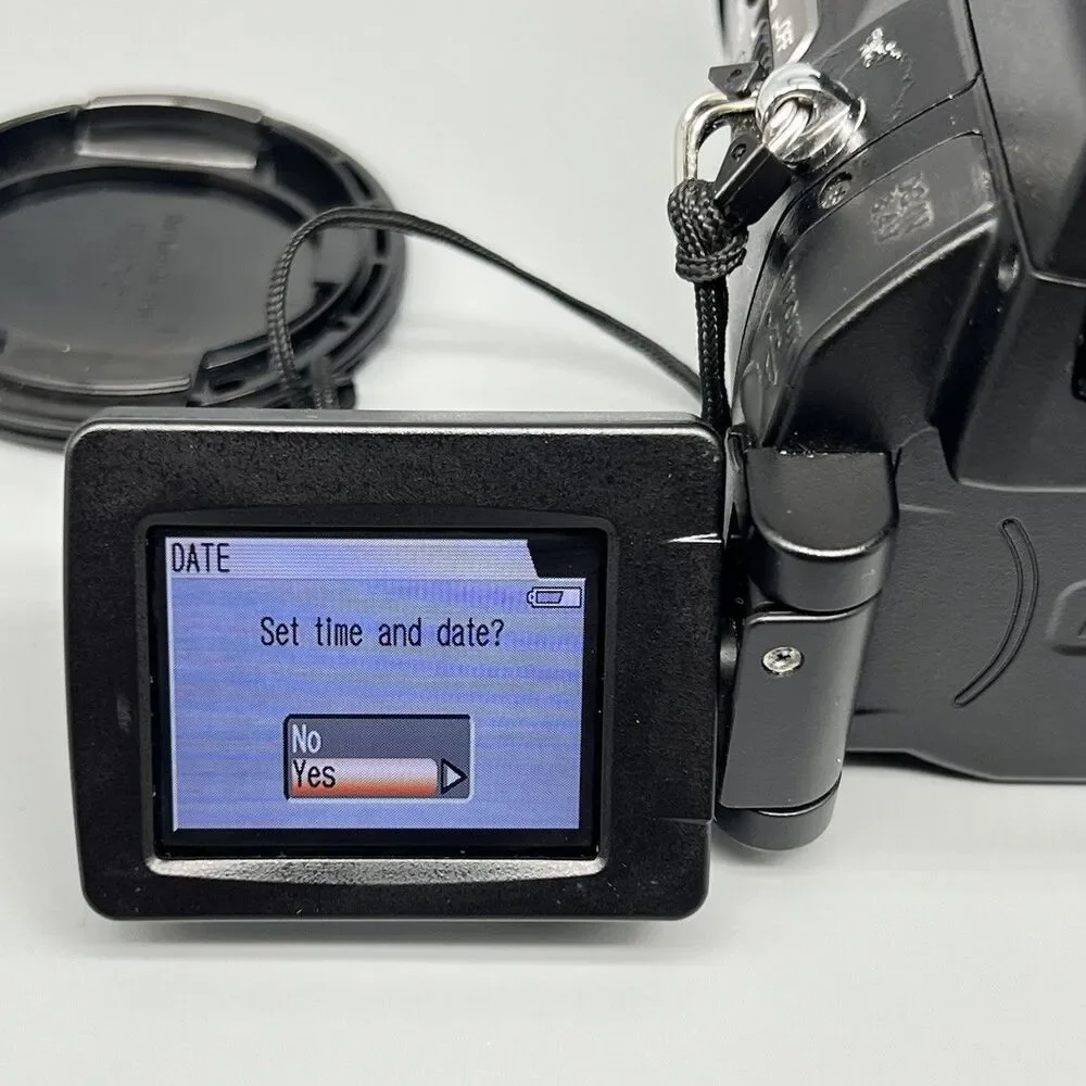 Nikon Coolpix 8800 VR 8MP Digital Camera BODY ONLY - WORKS - NO BATTERY/CHARGER